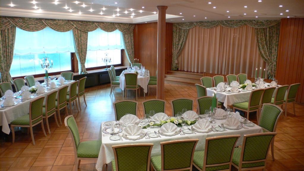 Hotel-Restaurant Arneggers Adler 티펜브론 외부 사진