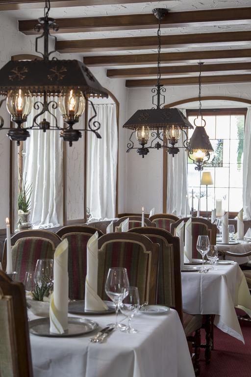 Hotel-Restaurant Arneggers Adler 티펜브론 외부 사진